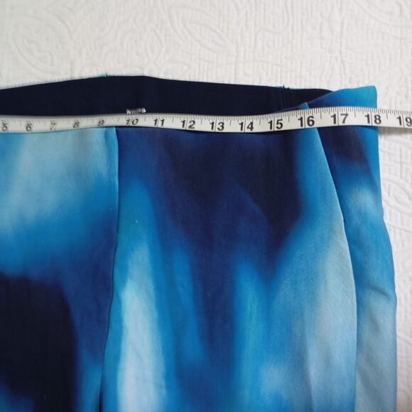Nygaard Luxe Slims Capri Pants XL Blue Tie-Dye Print With Button Accents Womens - Picture 8 of 10